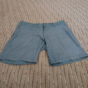 Under Armour Flat Front Casual Gray Golf Shorts Men's Size 40